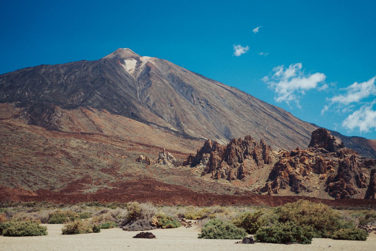 Senderismo en Tenerife con La Gomera al fondo